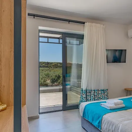 Luxurious Micha Mare - 14 Bedrooms