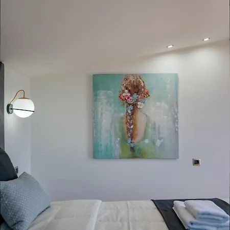 Luxurious Micha Mare - 14 Bedrooms